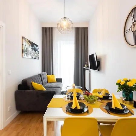 Apartment Millennium Express Lemon Warsaw