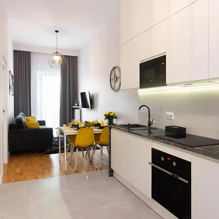 Millennium Express Lemon Apartment *